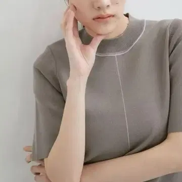 ADAM ET ROPE [지속가능성] 바이컬러 하프 슬리브 니트