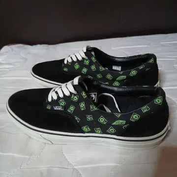 새상품급 VANS X MAGICAL MOSH MISFITS 28cm