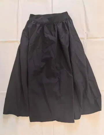 블랙 플레어 스커트 폴리에스테르