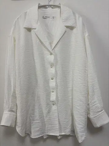 MOUSSY 화이트 긴팔 셔츠
