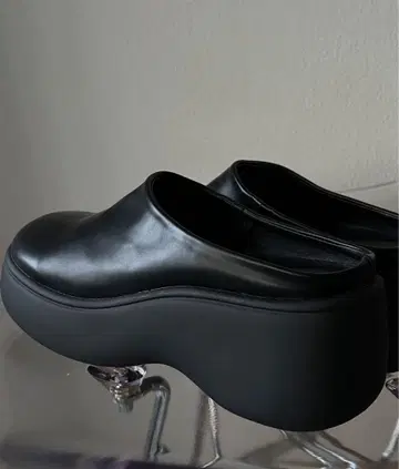 wee9s 통통한 플랫 슈즈 / 블랙 23.5cm