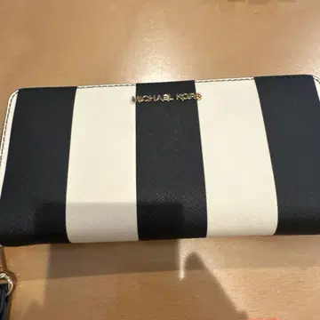 MICHAELKORS 장지갑