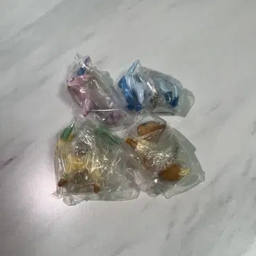 포켓몬 쭈그리고 앉아서 연결 마스코트 13 4종 세트 부이즈 가챠
