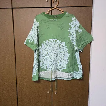 marble SUD big tree 스트링 TEE