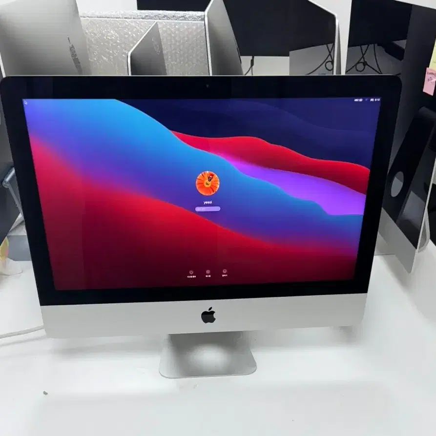 APPLE | 애플 [Apple] iMac 2019 i5 21.5-inch 16GB / 512GB