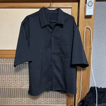 구제 의류 반팔 셔츠 폴리에스테르 혼방 블랙 폴리 셔츠 빈티지