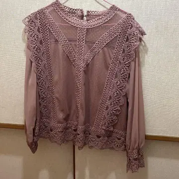 레이스 장식 핑크 긴팔 블라우스