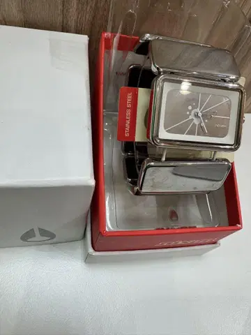 NIXON VEGA SS 화이트 다이얼