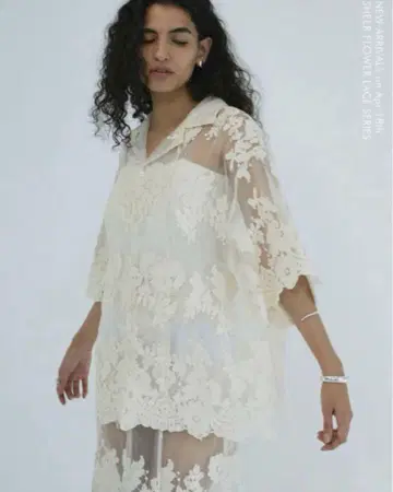 CLANE SHEER FLOWER LACE SHIRT 셔츠