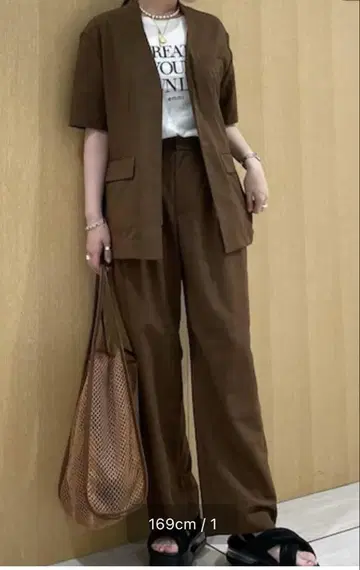 세미 시어 하프 슬리브 자켓
