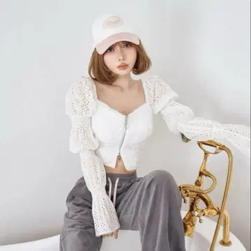 Darich 다리치 코튼 레이스 디자인 상의 화이트