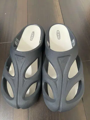 킨 샨티 네이비