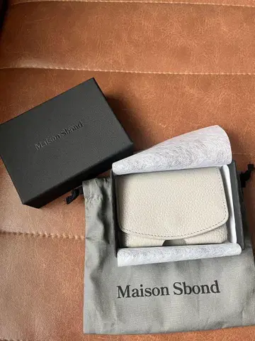 메종 에스 본드 Amy Maison Sbond