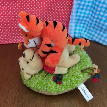 티거와 푸우 봉제 인형