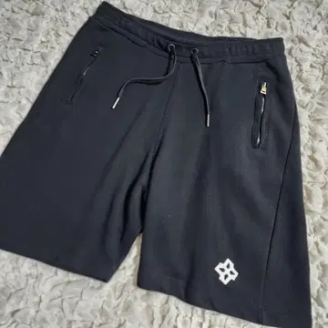 딸리아또레 원 포인트 허리 코드 맨투맨 숏 팬츠 L
