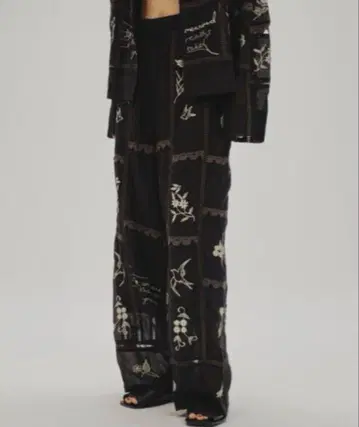 오늘의 자수 패치워크 팬츠