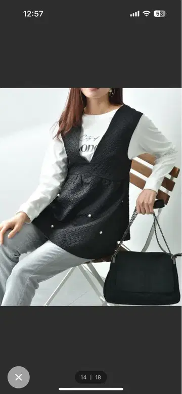 후쿠레 자카드 V 넥 펄 페플럼 베스트