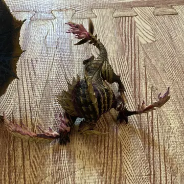 몬스터 헌터 피규어 2개 약 15cm