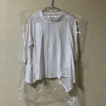 자비로운 비의 풀오버