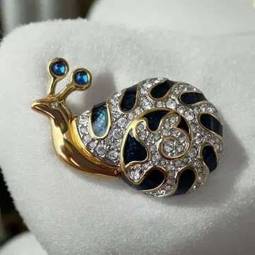 SWAROVSKI 브로치