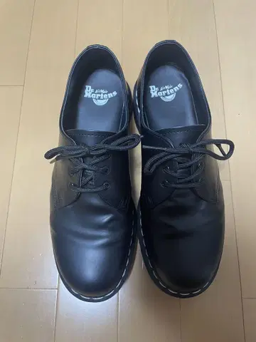 Dr. Martens 블랙 레이스업 슈즈 27.5cm