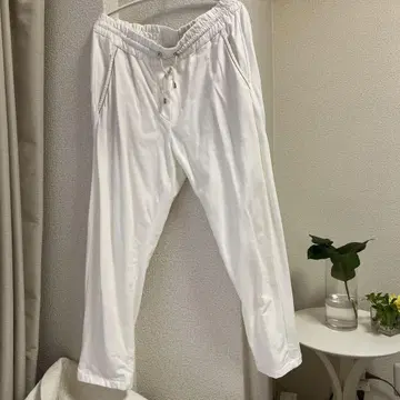 브루넬로쿠치넬리 모니레 포함 화이트 팬츠