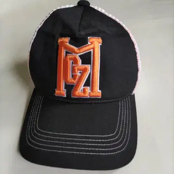 모모이로 클로버 Z MCZ 캡