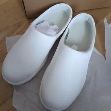 문스타 810s ET-P002 화이트 신발 24.0 cm