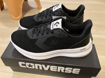 CONVERSE 블랙 러닝화
