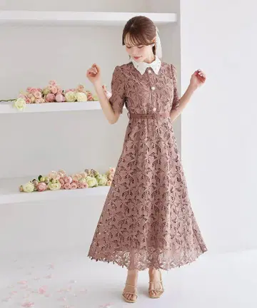 플라워 자수 비쥬 칼라 & 벨트 펄 장식 버튼 컷워크 레이스 원피스