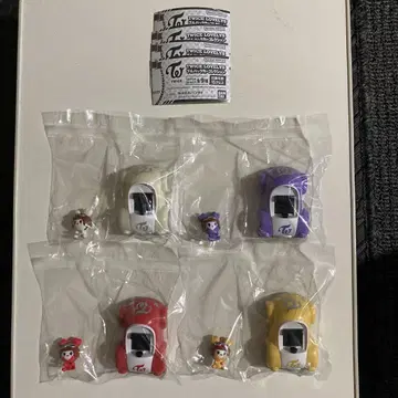TWICELOVELYS 풀백 카 컬렉션 4종 세트