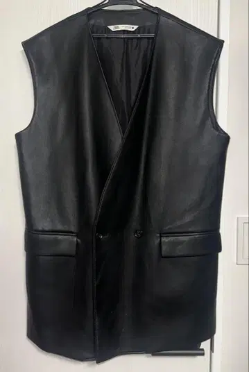 ZARA 가죽 슬리브리스 자켓