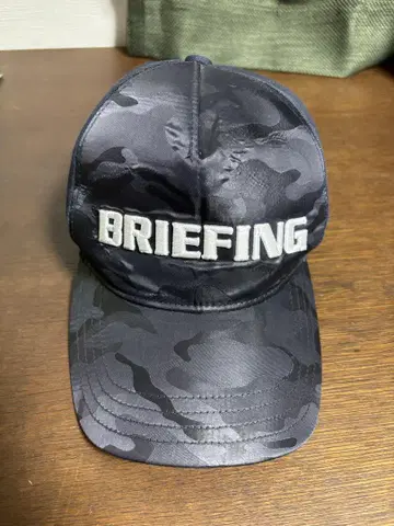 BRIEFING 카모플라쥬 캡