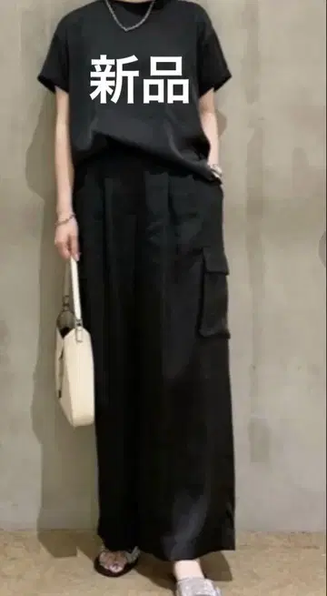 Mila Owen 새틴 카고 팬츠 새상품
