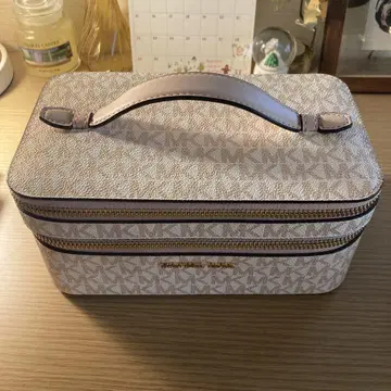 마이클코어스 MK 로고 파우치 베니티