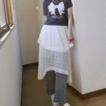 미사용 새상품 레이스 밑단 스커트