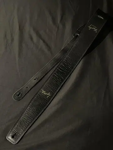 Moody Strap Black Leather(도서 상자 있음)