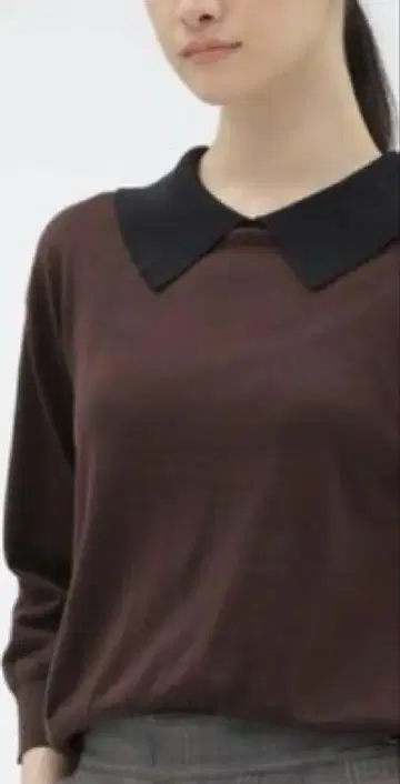 마가렛 호웰 카라 부착 니트