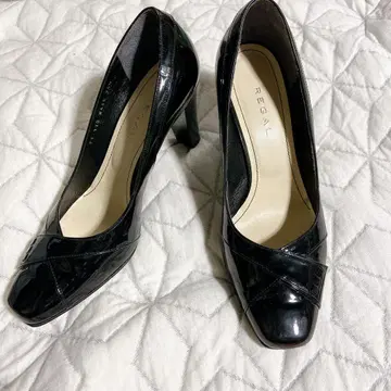 새상품급 REGAL 펌프스 블랙 24.5cm