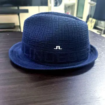 J.LINDEBERG 제이 린드버그 네이비 컬러 햇