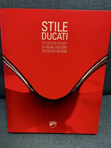 STILE DUCATI 비주얼 북