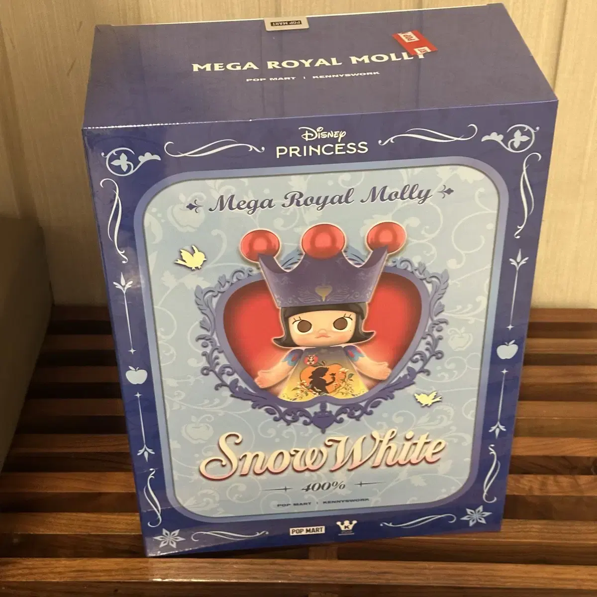 Pop Mart Mega Royal Molly Snow White 400% sealed on Bunjang