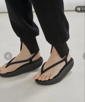 MBT BUNTARO C W 블랙 플립플랍