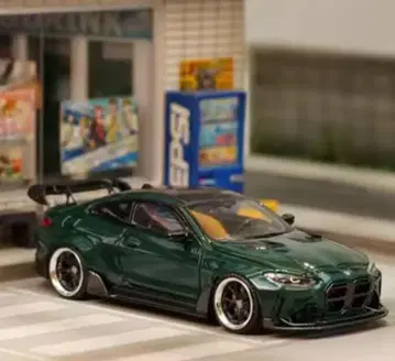 STREET WARRIOR BMW M4 (그린) 499대 한정판