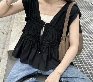 개더 리본 슬리브리스 블라우스