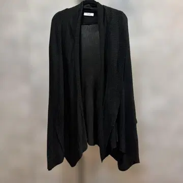 Delyle 블랙 케이프 코트