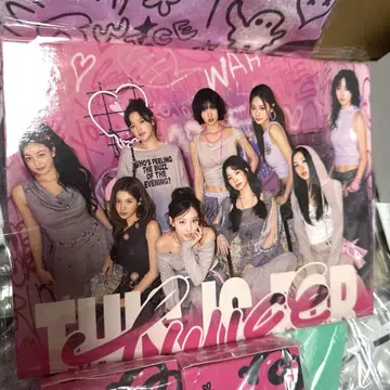 TWICE 트레이딩 카드 케이스