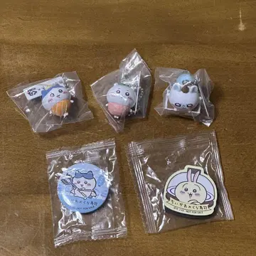 치이카와 쿠라스시 하치와레 토끼 모몽가 벳쿠라폰 피규어