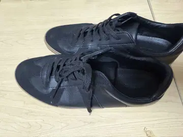 블랙 가죽 스니커즈 25cm