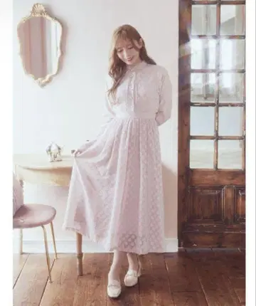 Areeam 리본 포함 컷 자카드 원피스